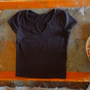 A v neck Tshirt/ crop top